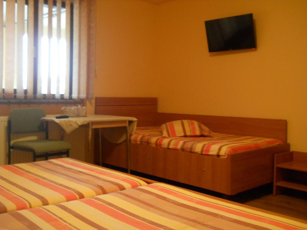 Pensiunea Cora Pitesti Room photo